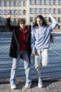 friends-spending-time-together